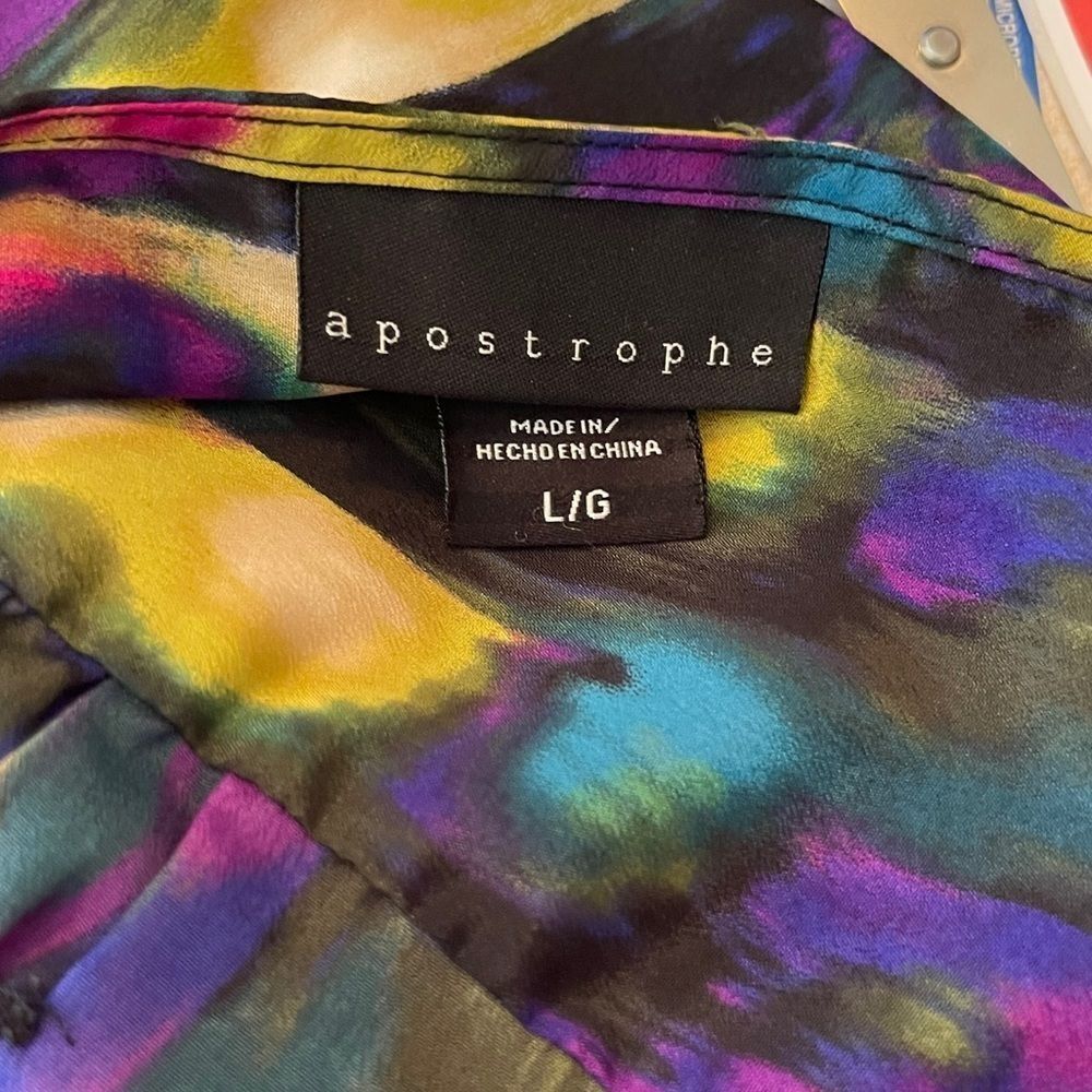 Apostrophe Top - Picture 7 of 7